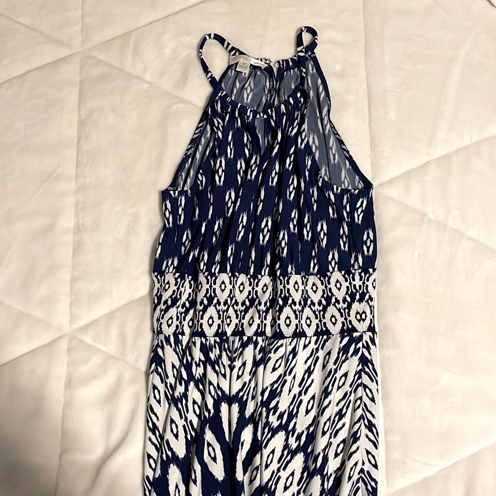 Long maxi dress. Super cute on.